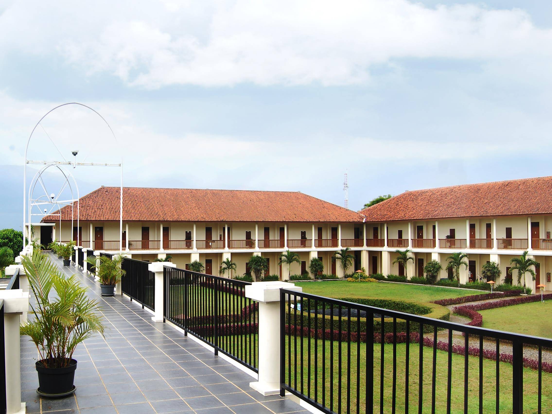 D'Emmerick Salib Putih Hotel Salatiga