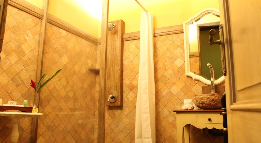 Kayu Arum Resort