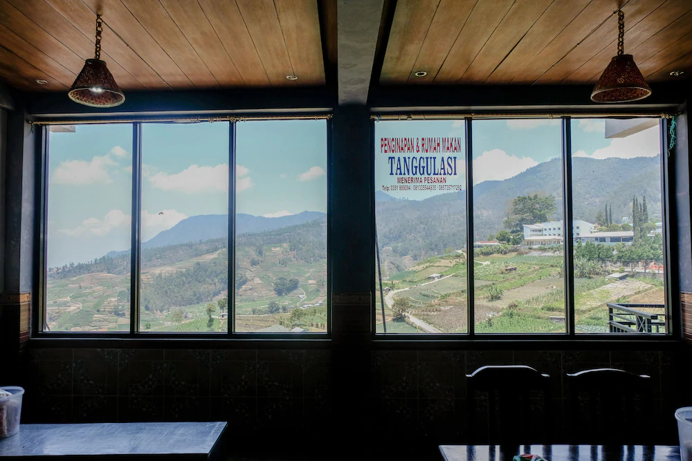 Tanggulasi Resto & Residence by OYO Rooms