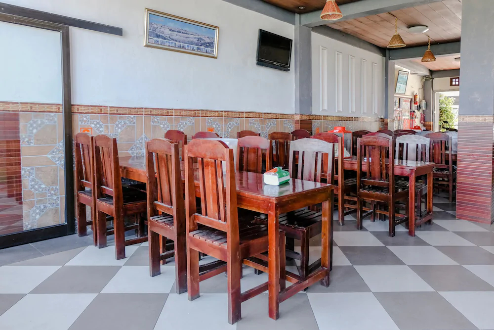 Tanggulasi Resto & Residence by OYO Rooms