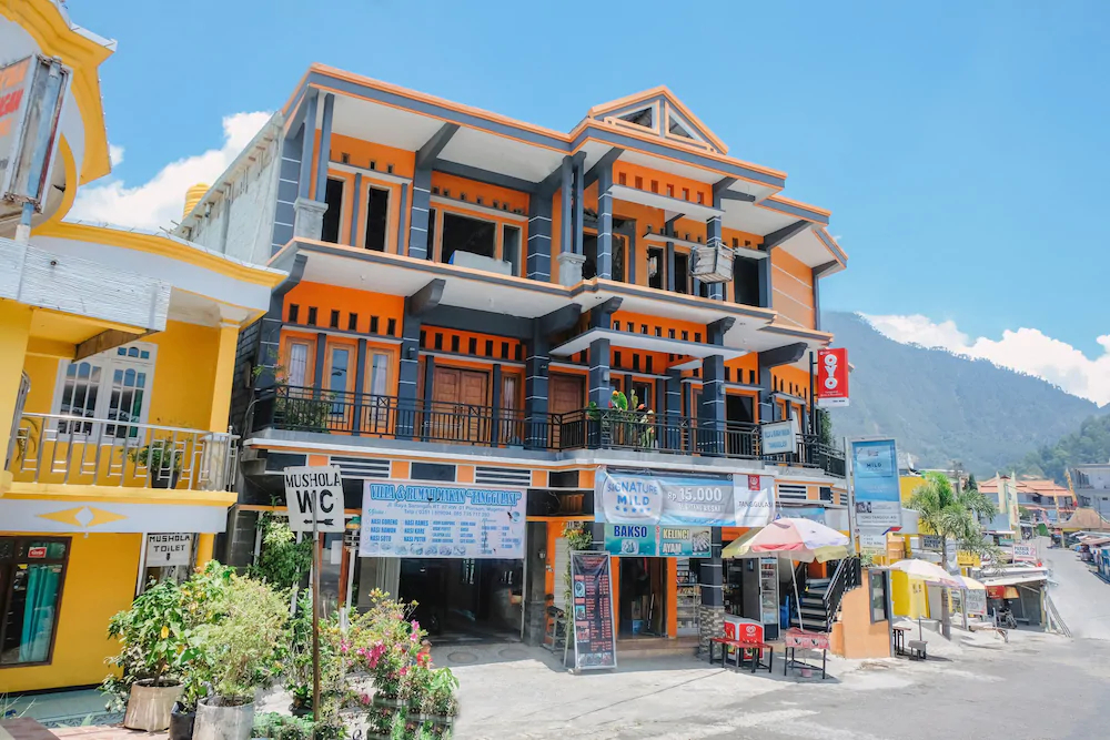 Tanggulasi Resto & Residence by OYO Rooms