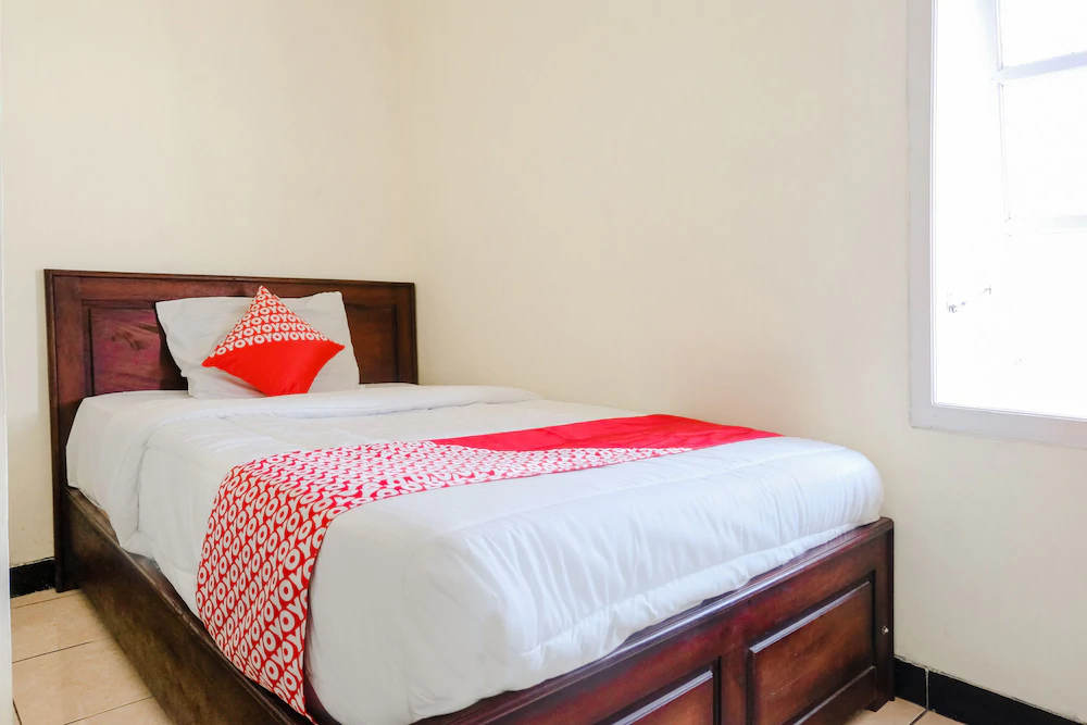 Tanggulasi Resto & Residence by OYO Rooms