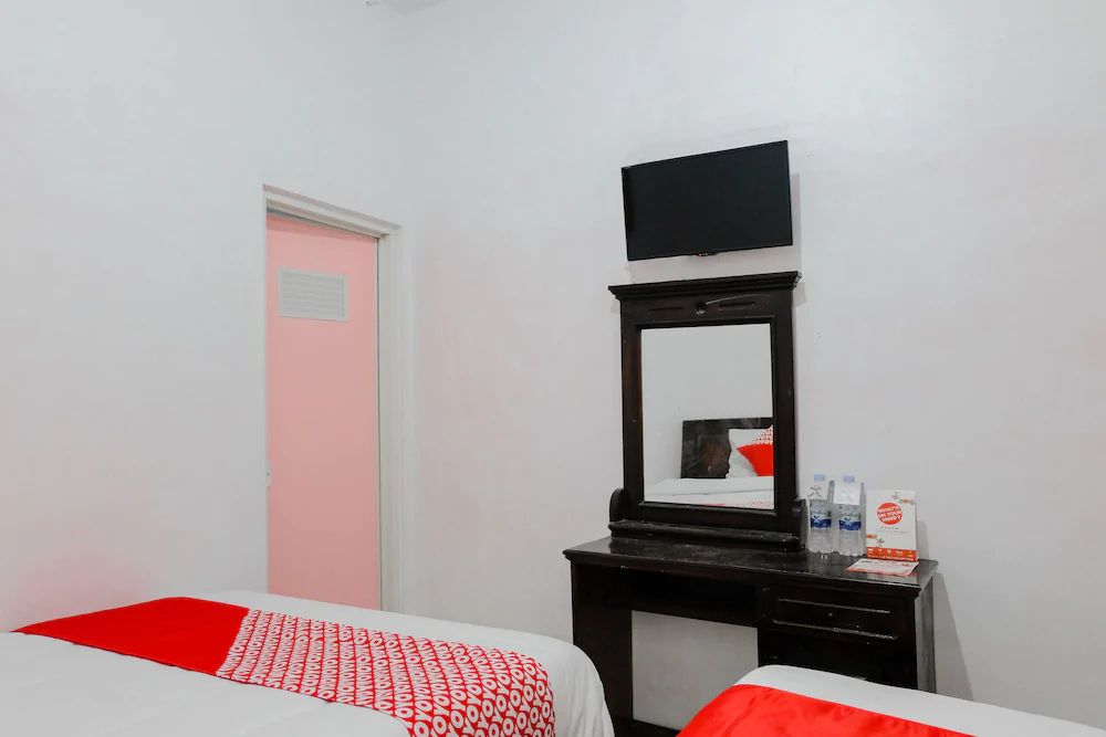 Tanggulasi Resto & Residence by OYO Rooms