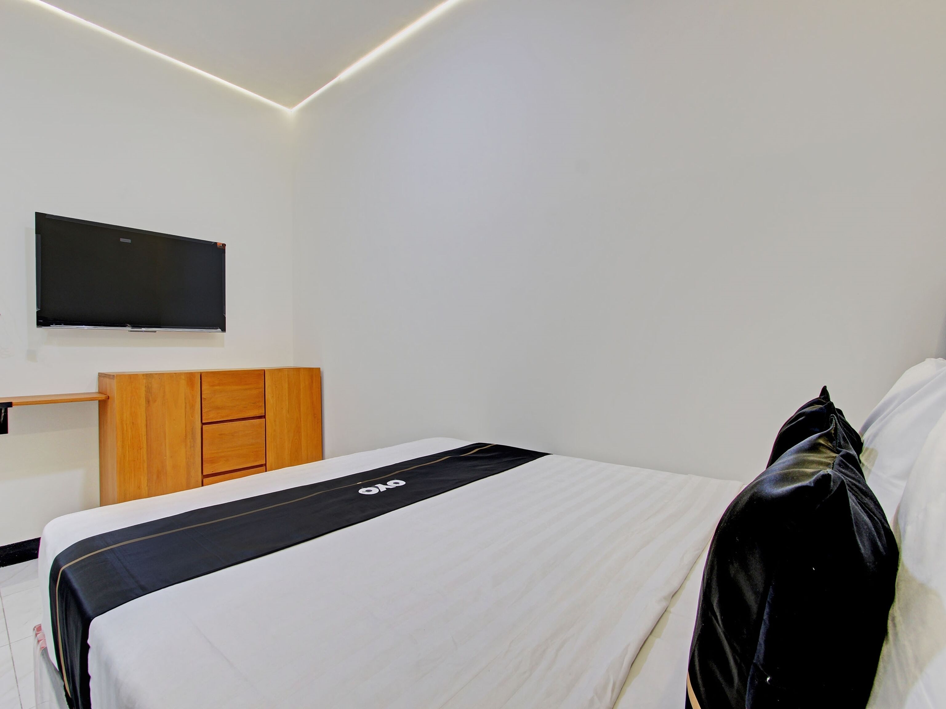 Collection O 92972 Gaharu Hotel