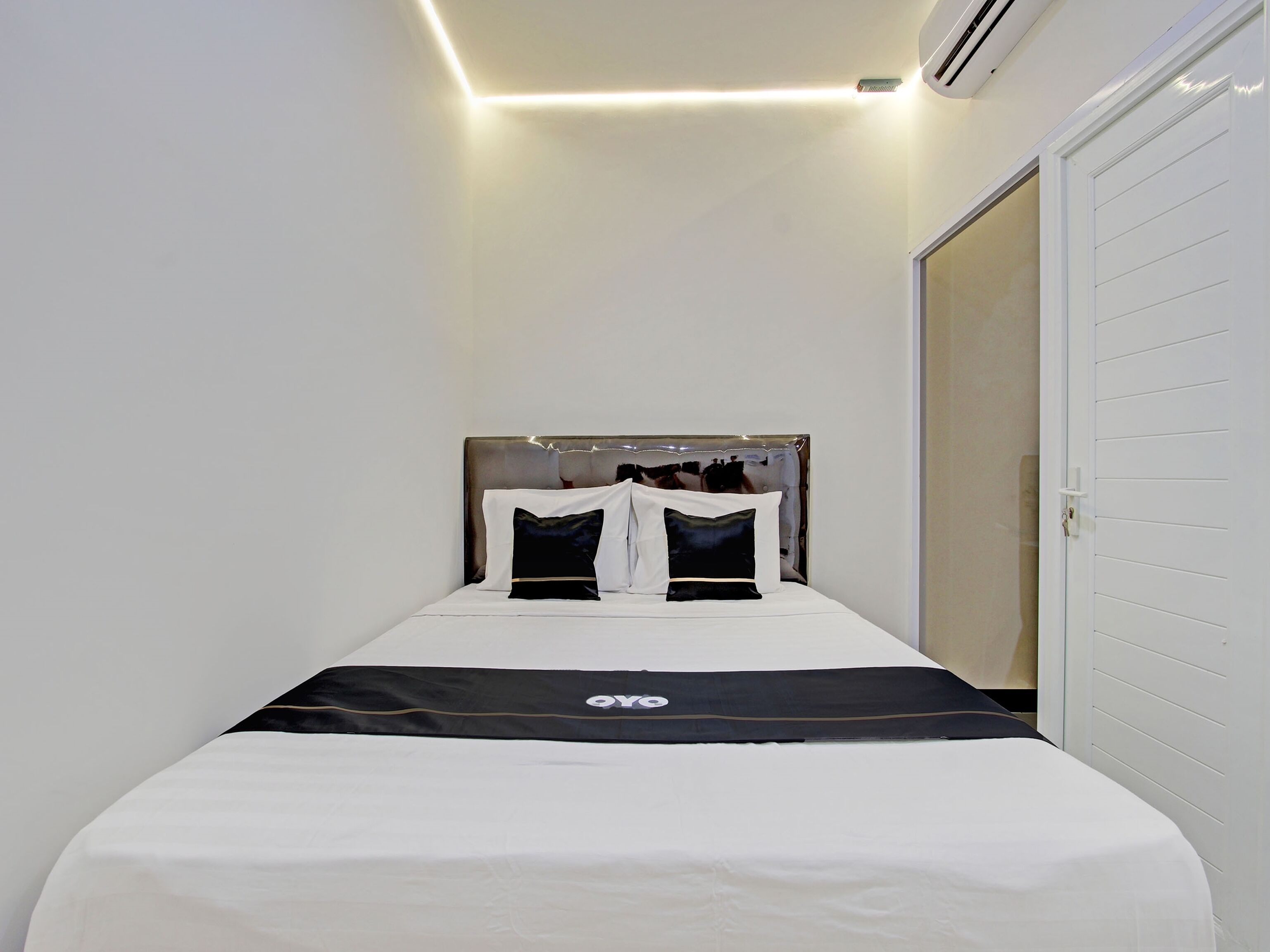 Collection O 92972 Gaharu Hotel