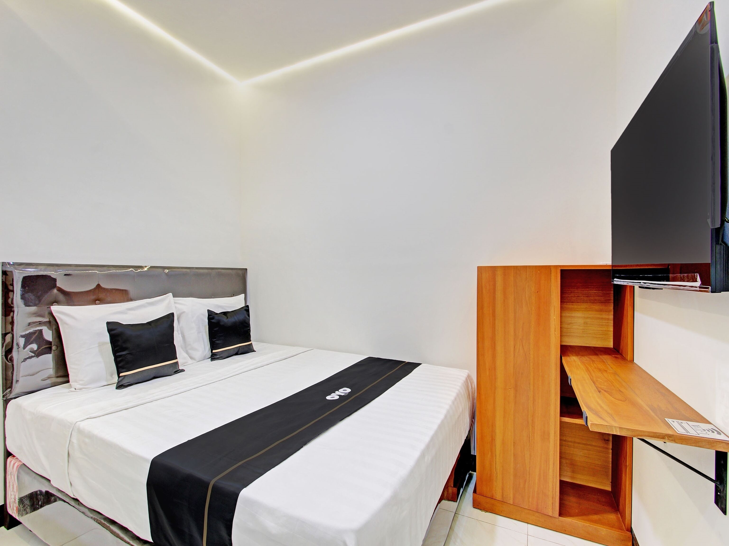 Collection O 92972 Gaharu Hotel