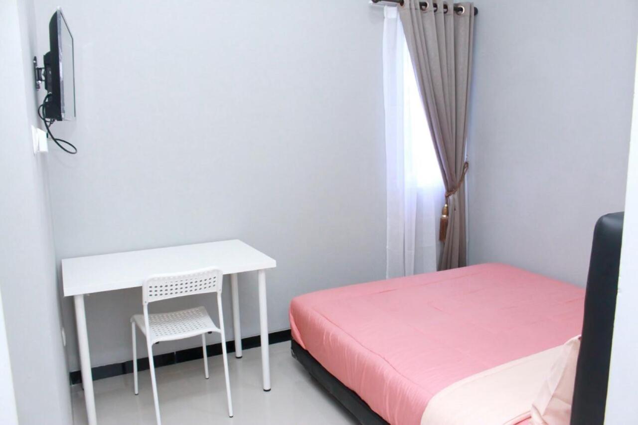 Griya Loka Syariah 1 Sampangan by OYO Rooms