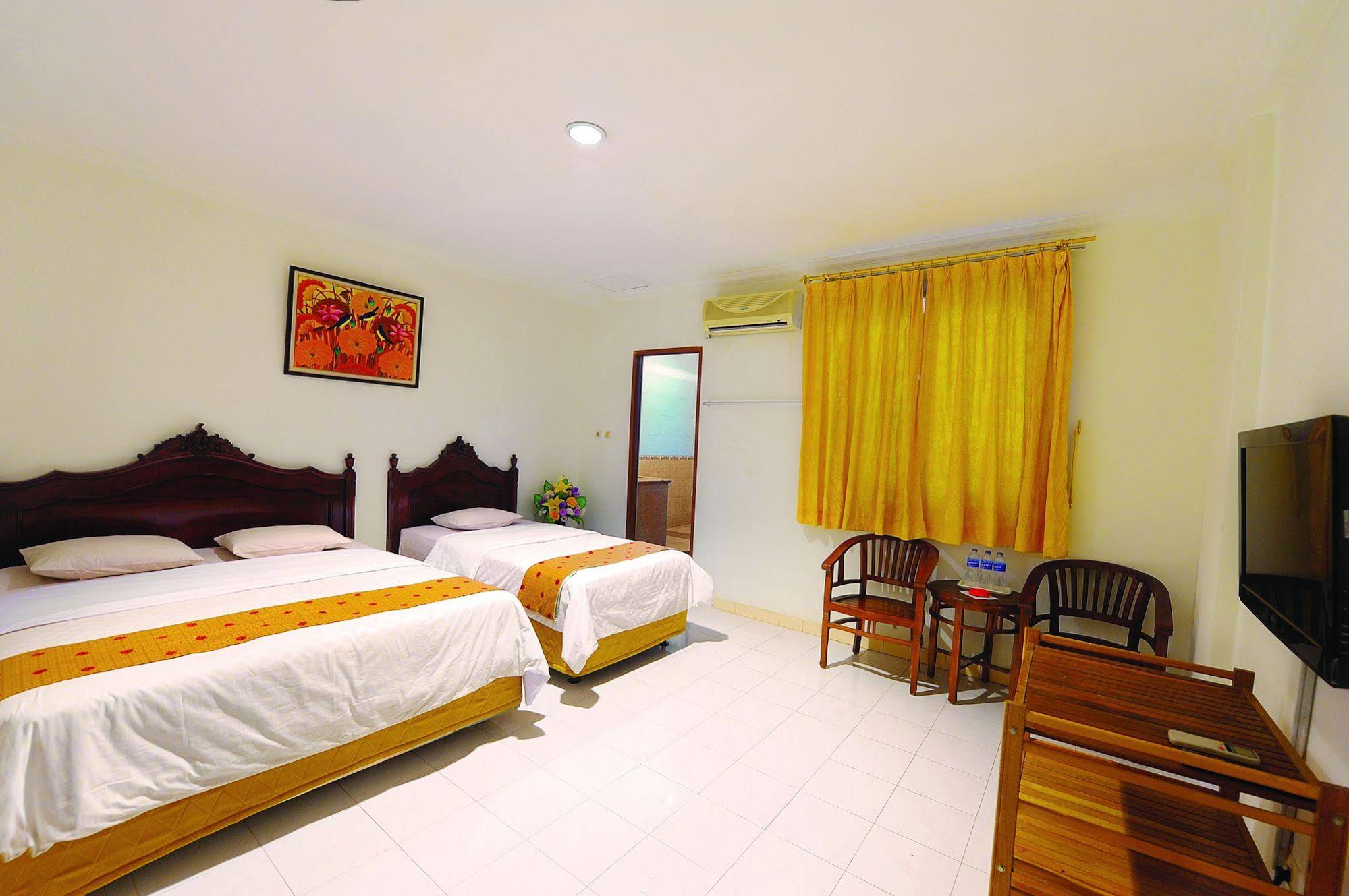 Nite & Day Semarang - Candi