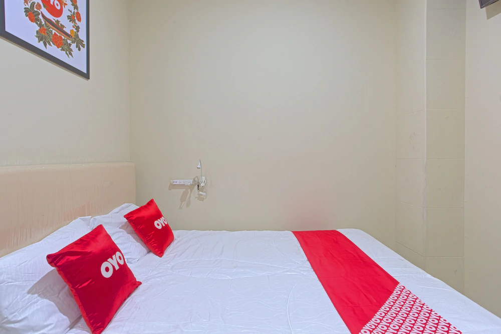 Innjoy Transm Banyumanik by OYO Rooms