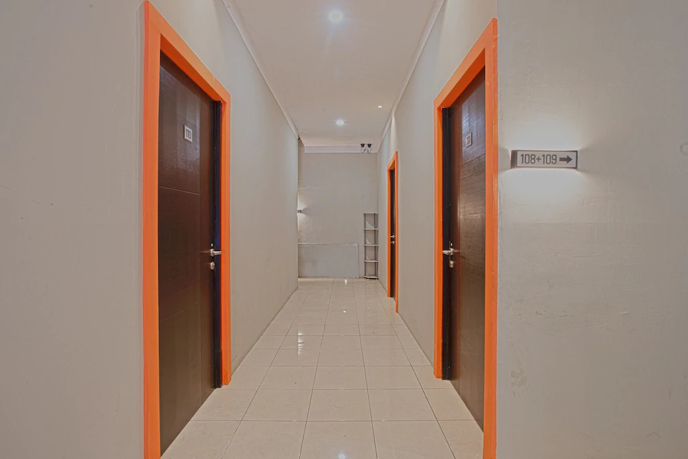 Innjoy Transm Banyumanik by OYO Rooms