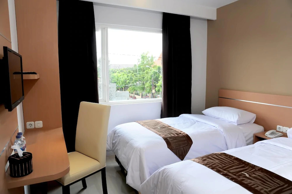Nozz Hotel