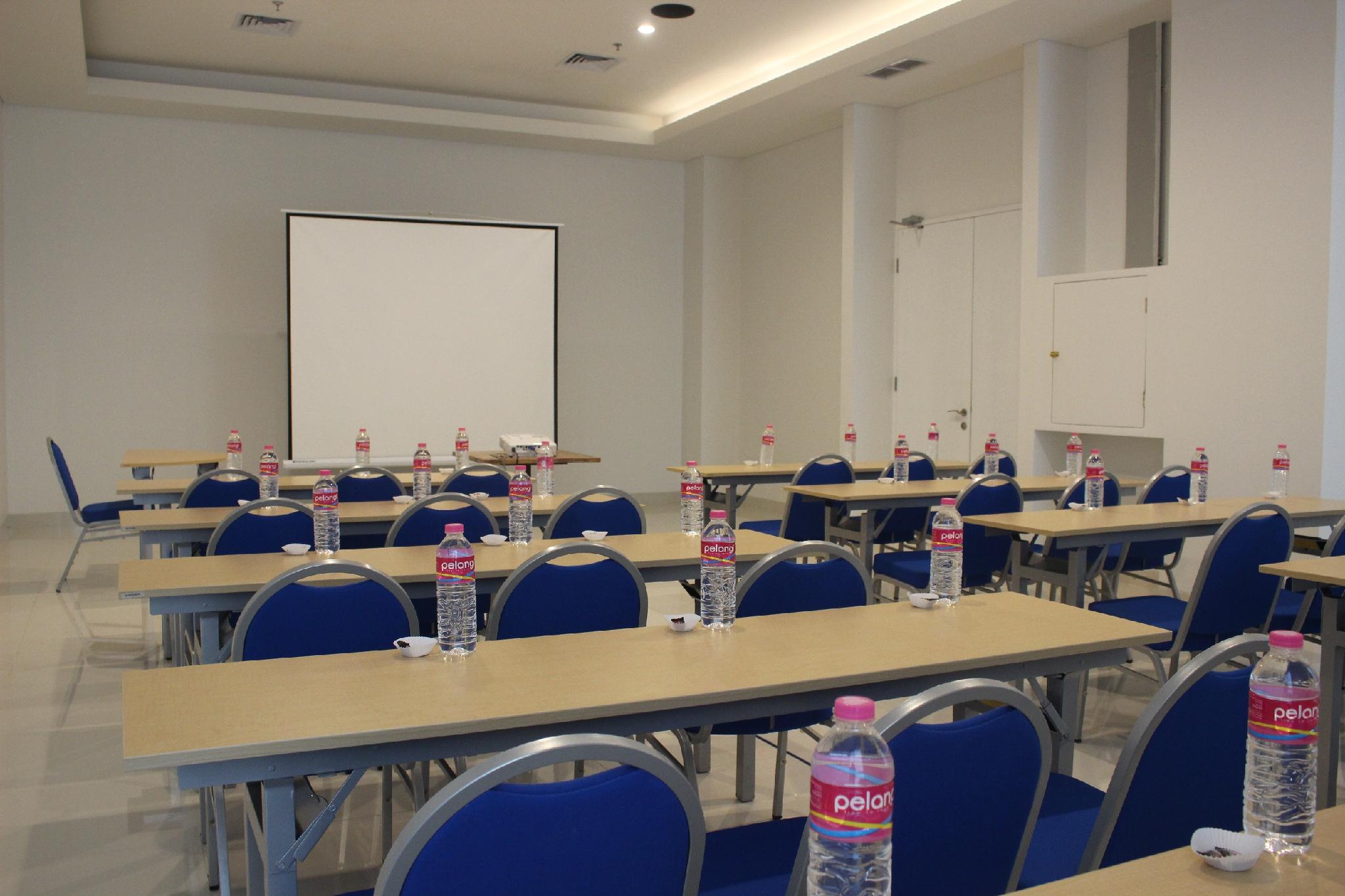 Pop Hotel Pemuda Semarang