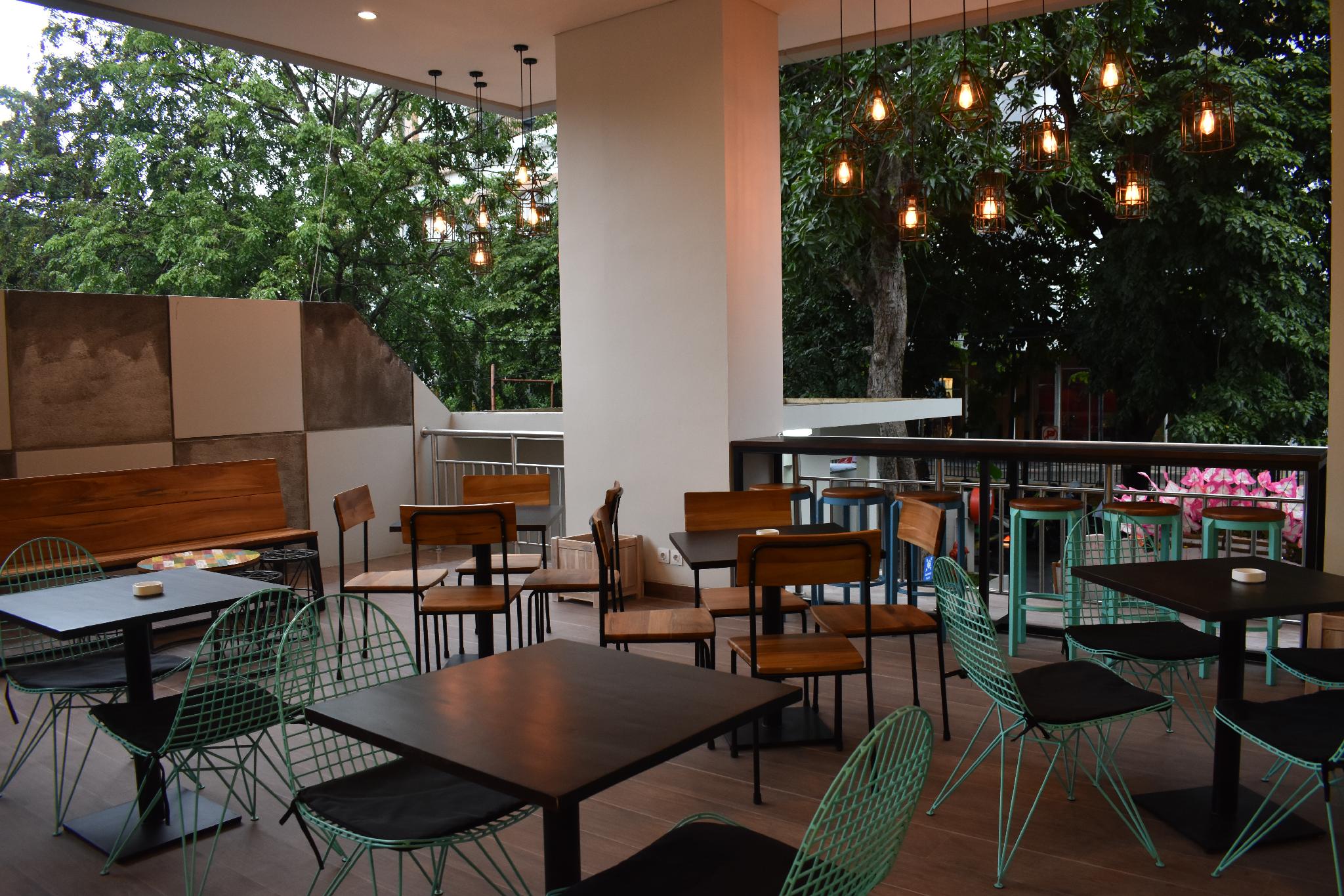 Pop Hotel Pemuda Semarang