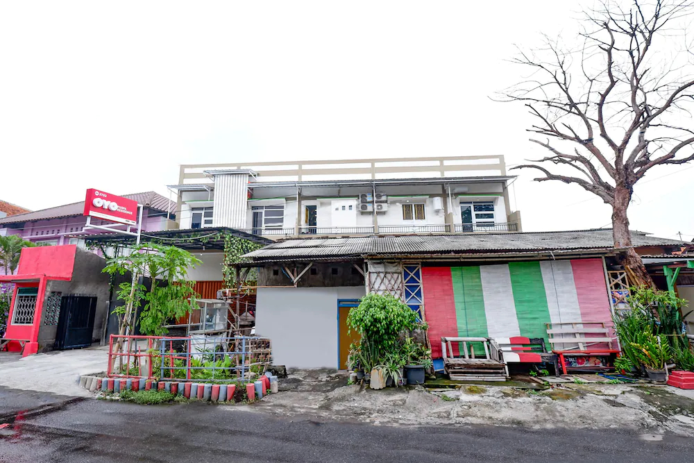 Puspa Residence by OYO Rooms