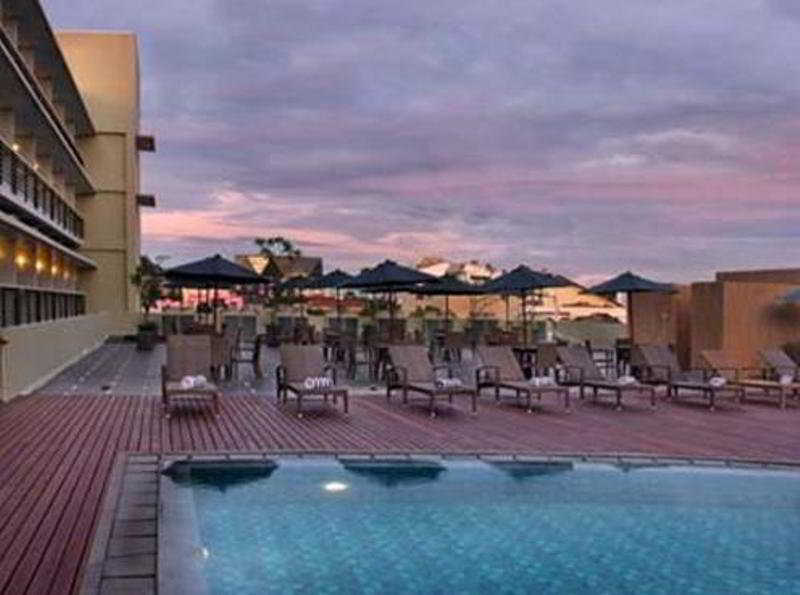 Quest Hotel Simpang Lima - Semarang