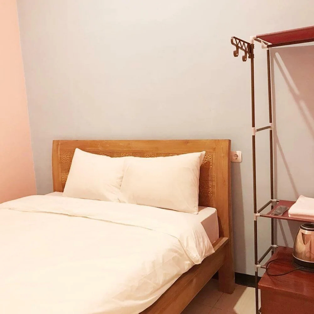 RoomZ Budget Residence