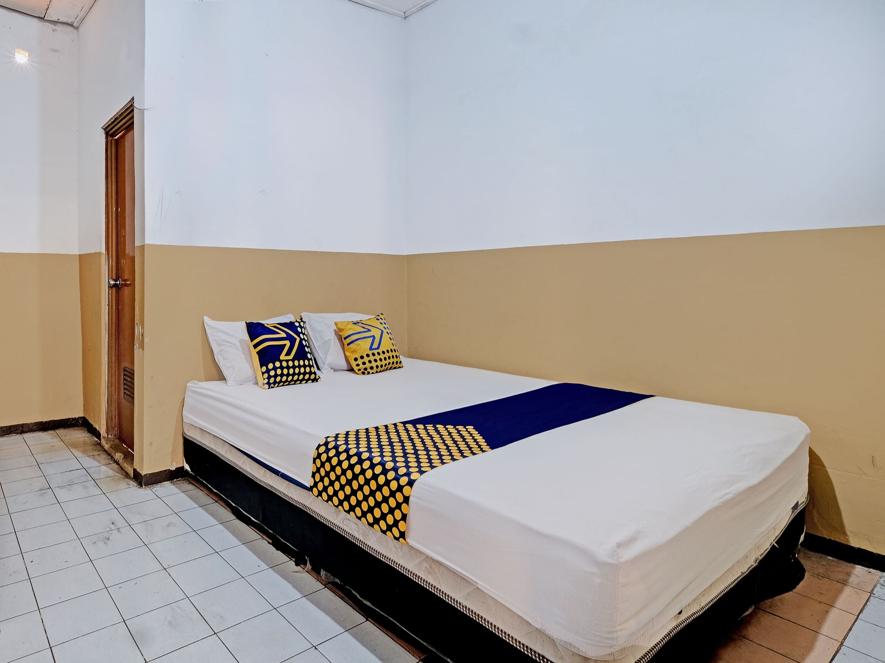 Spot On 92983 Hotel Ayu