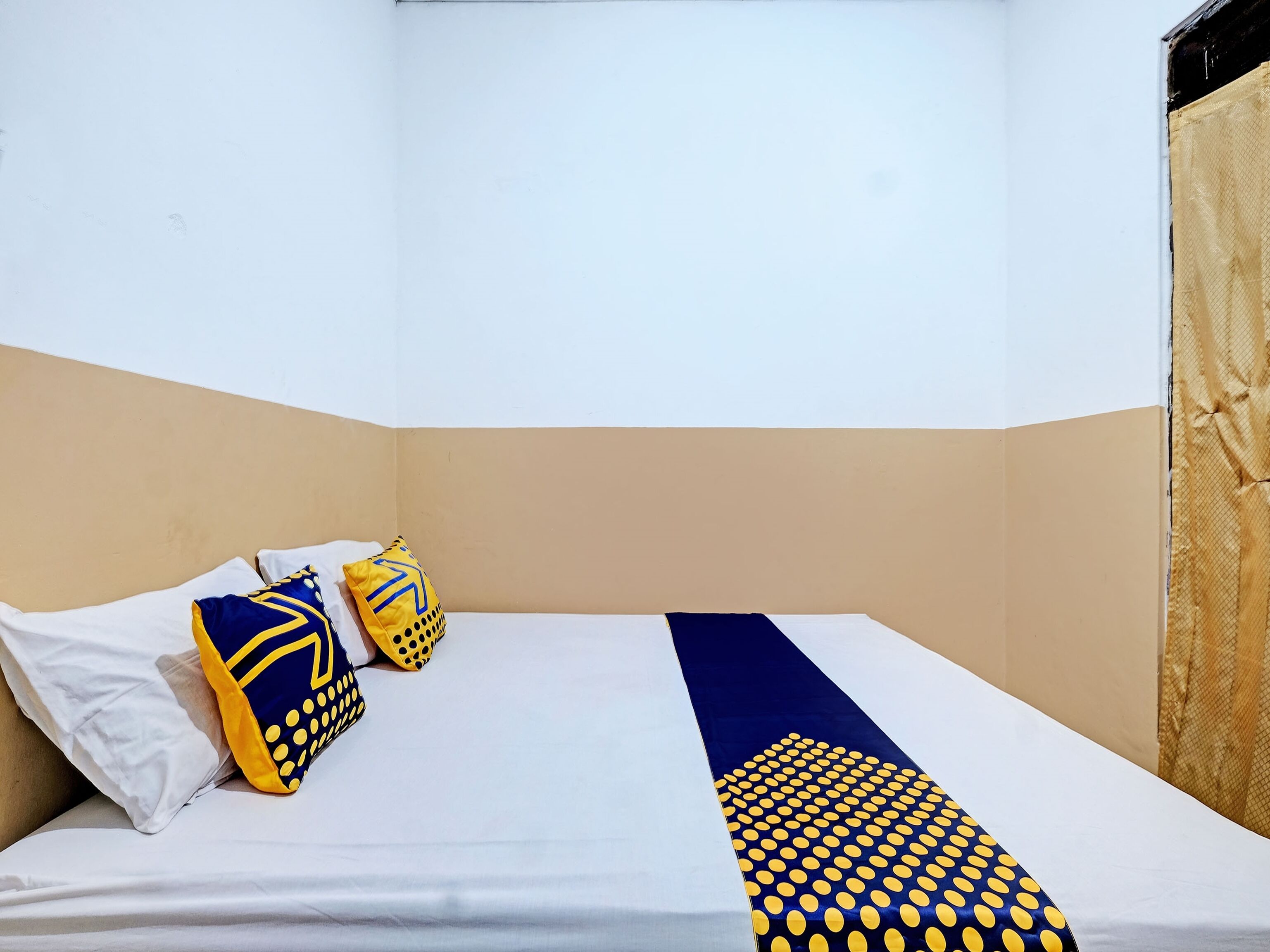 Spot On 92983 Hotel Ayu