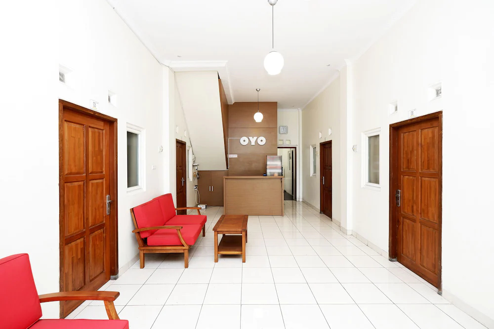 Trision Hostel by OYO Rooms