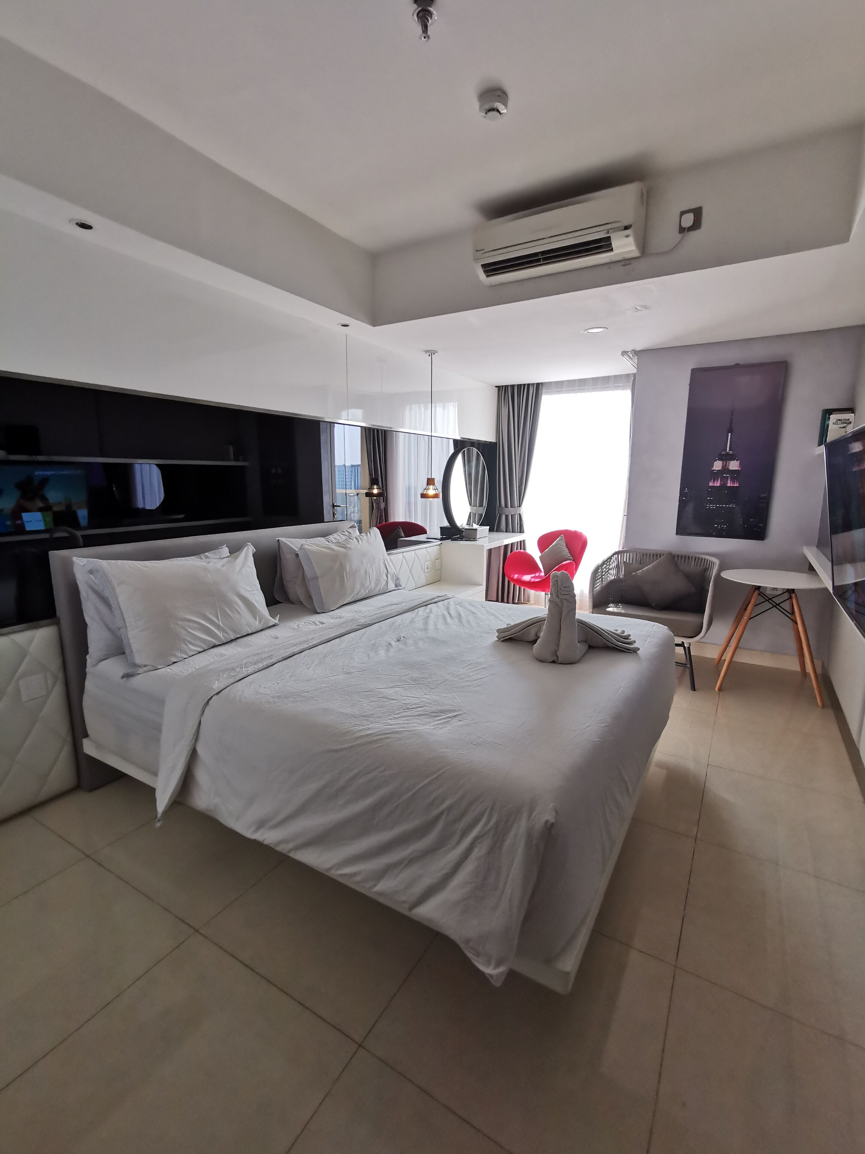 Warhol Residence at Louis Kienne Semarang Simpang Lima