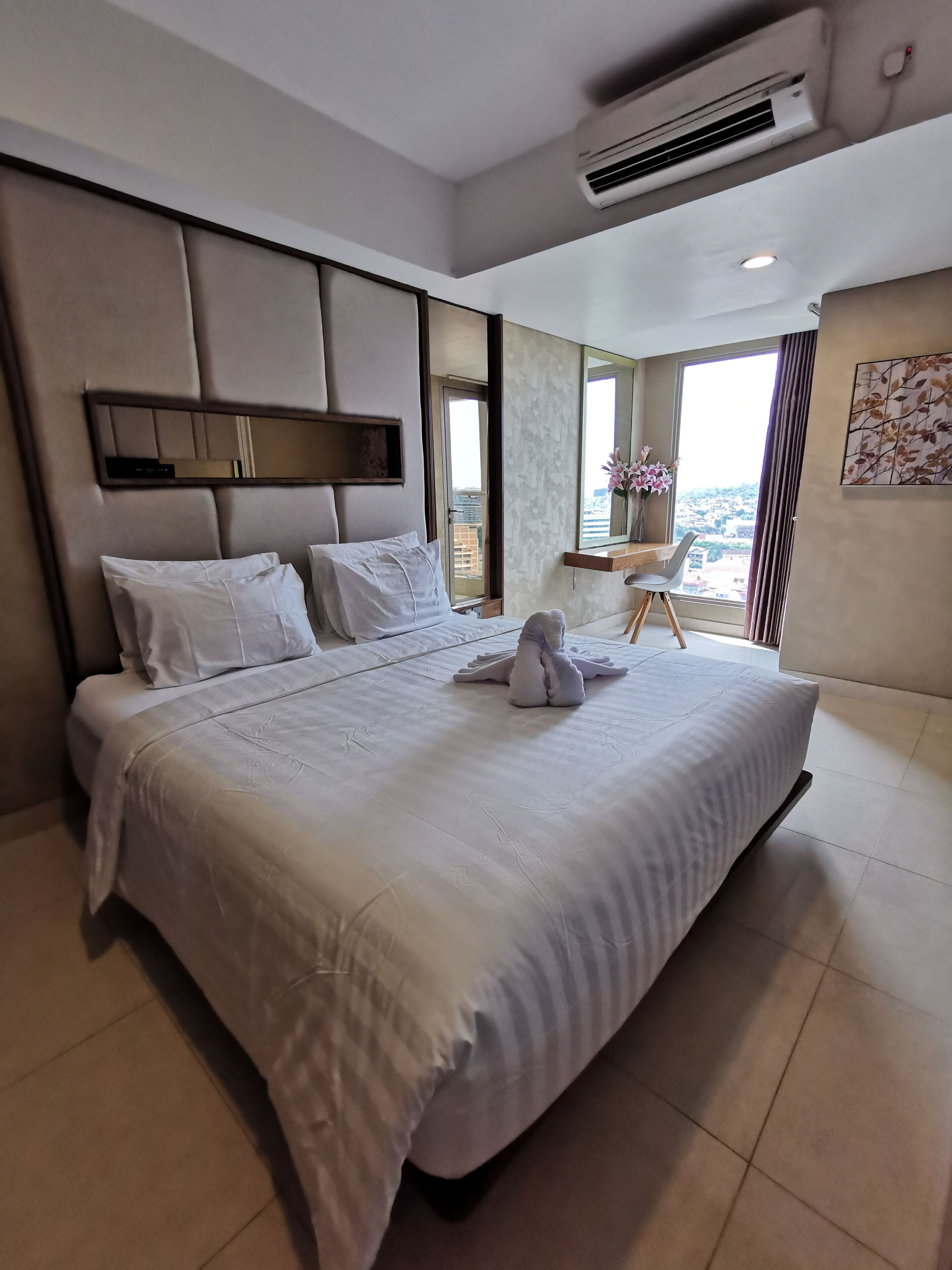 Warhol Residence at Louis Kienne Semarang Simpang Lima