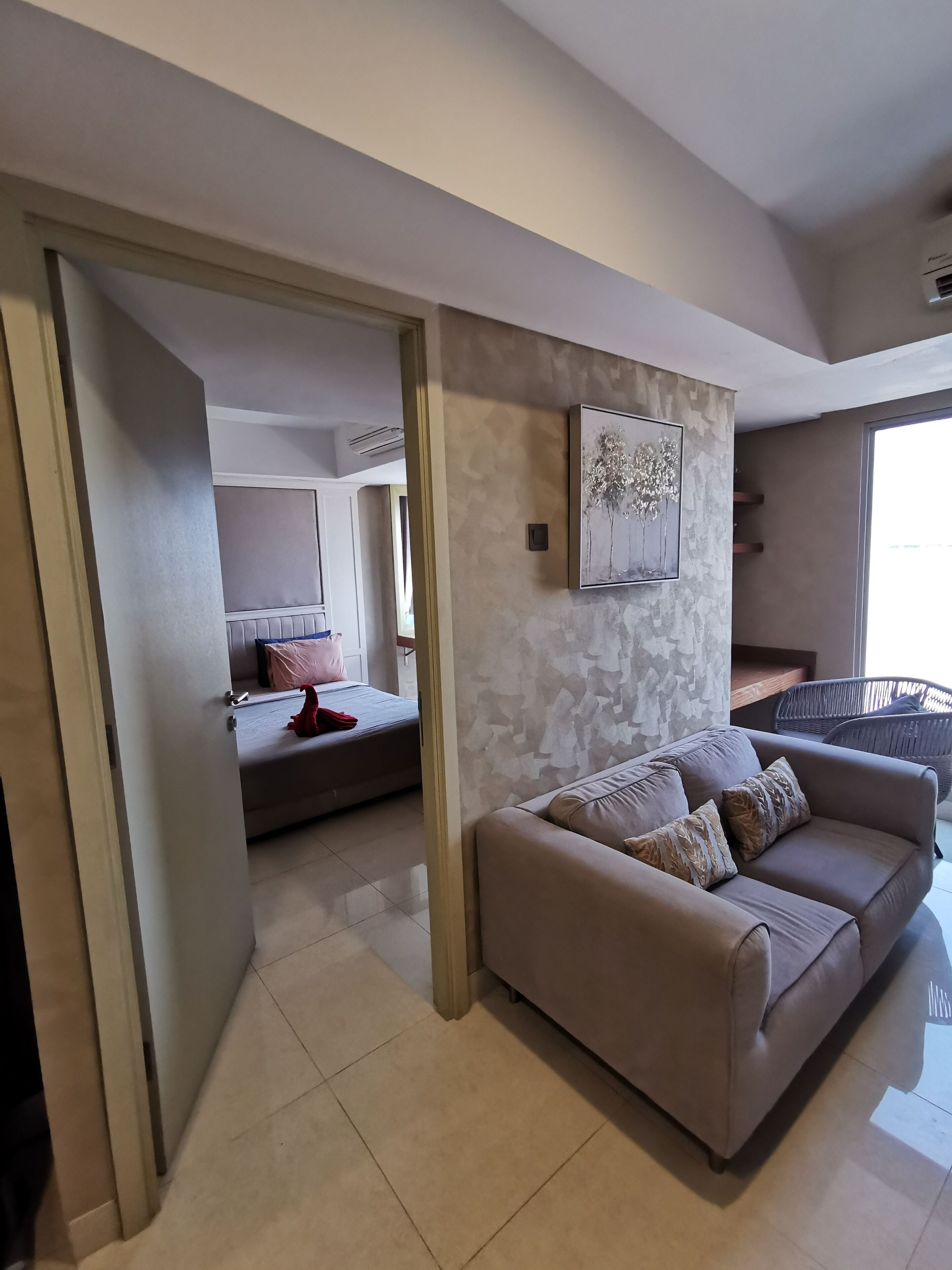 Warhol Residence at Louis Kienne Semarang Simpang Lima