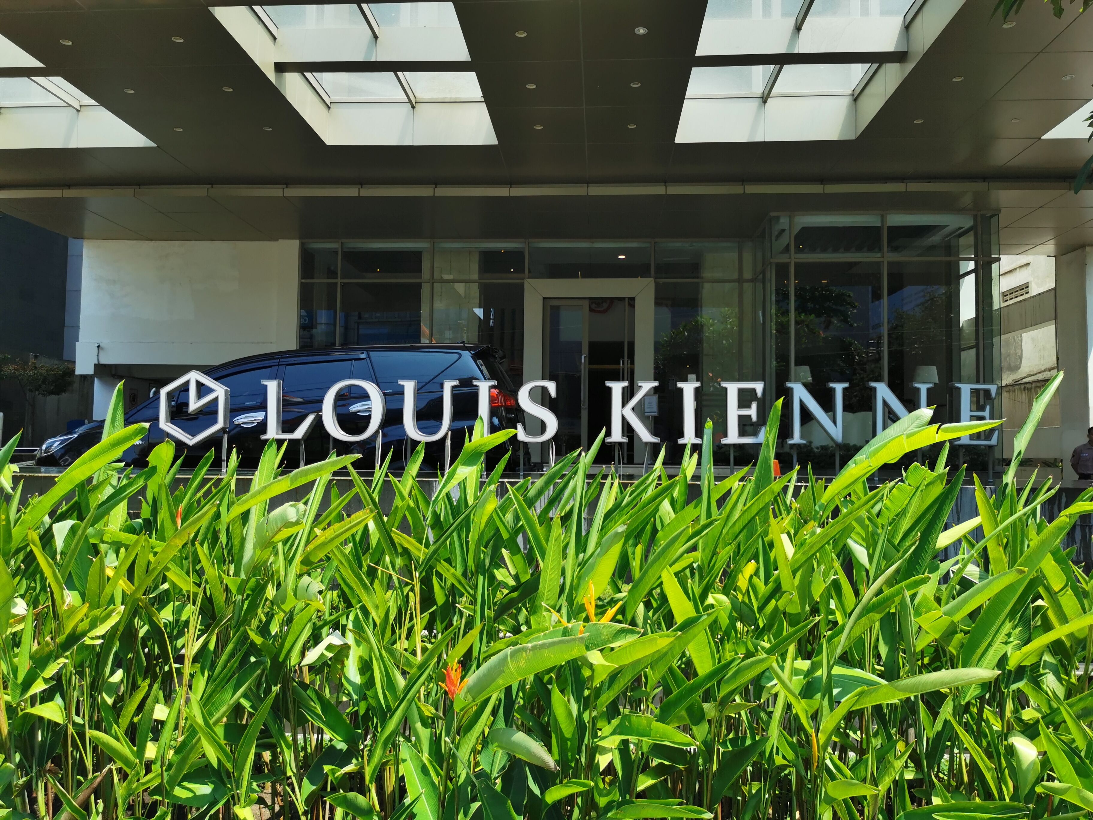 Warhol Residence at Louis Kienne Semarang Simpang Lima