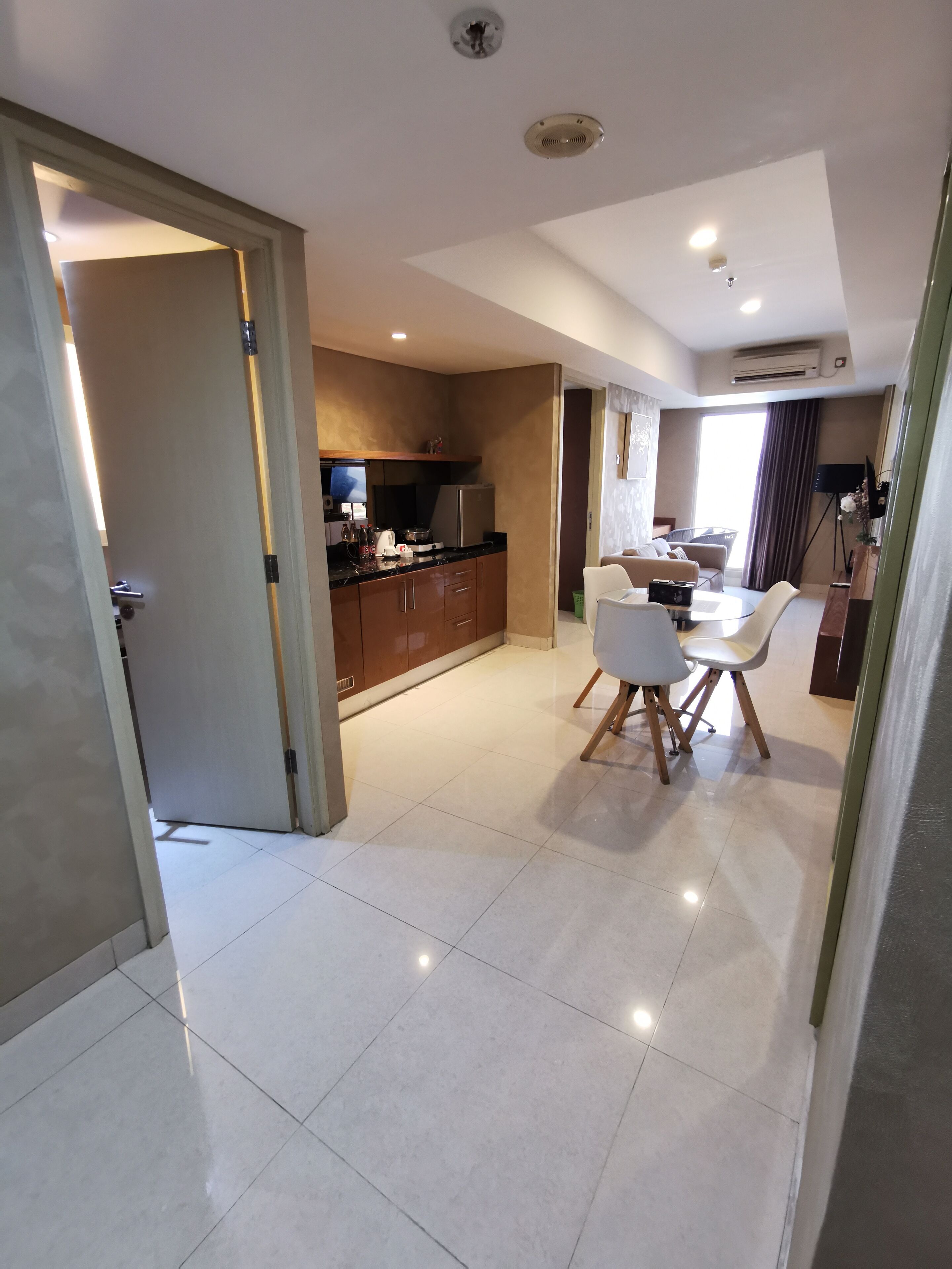 Warhol Residence at Louis Kienne Semarang Simpang Lima