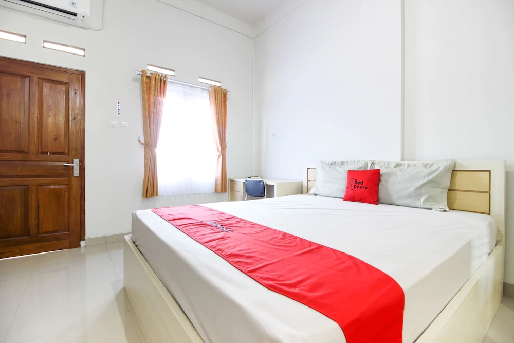 Griya Izzara By RedDoorz