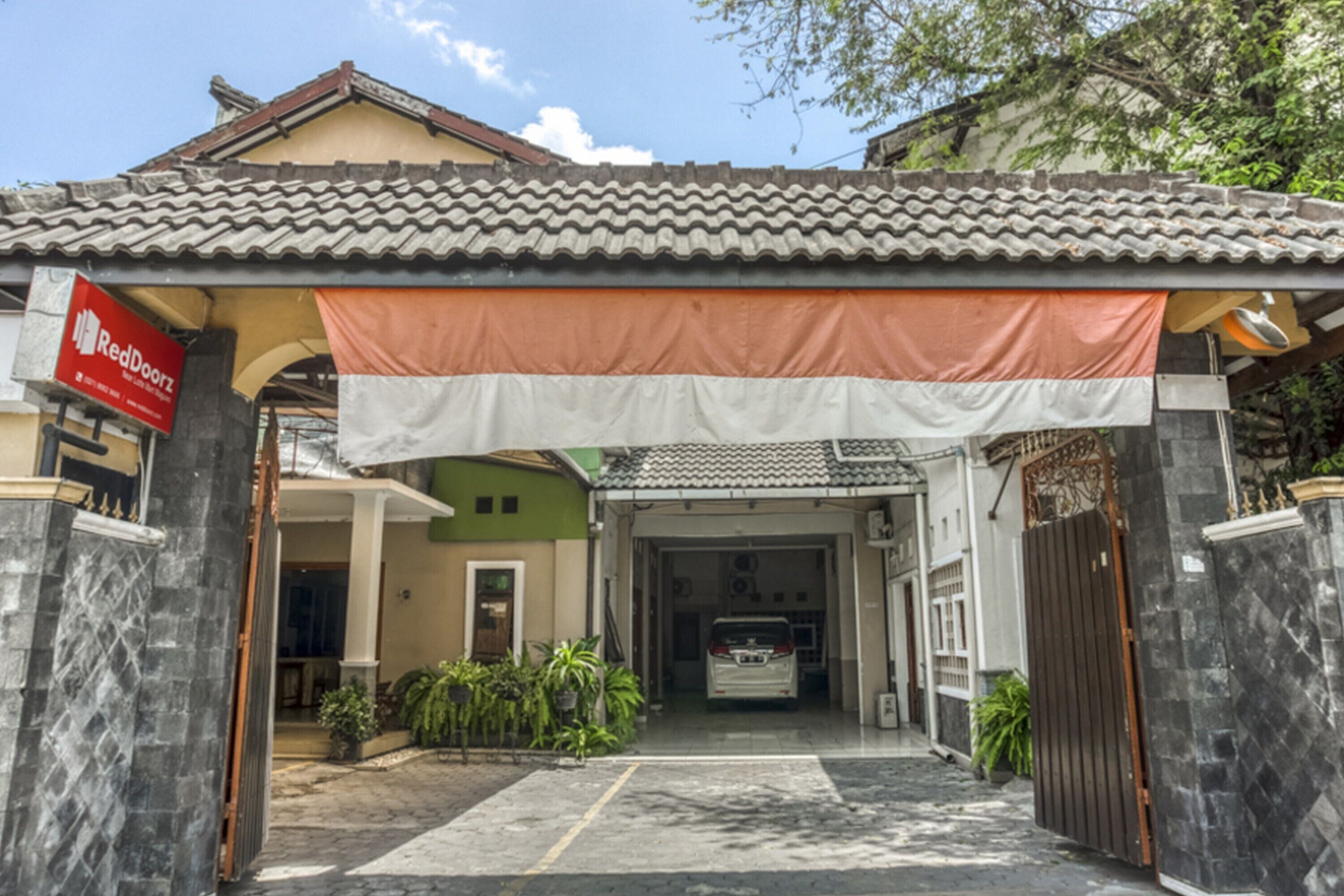 Reddoorz Syariah @ Raya Tajem Maguwo