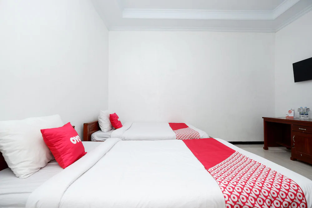 Griya Ria by OYO Rooms