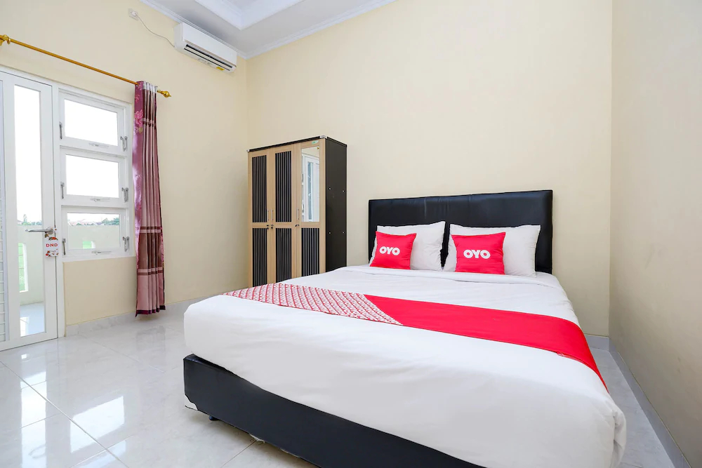Griya Ria by OYO Rooms