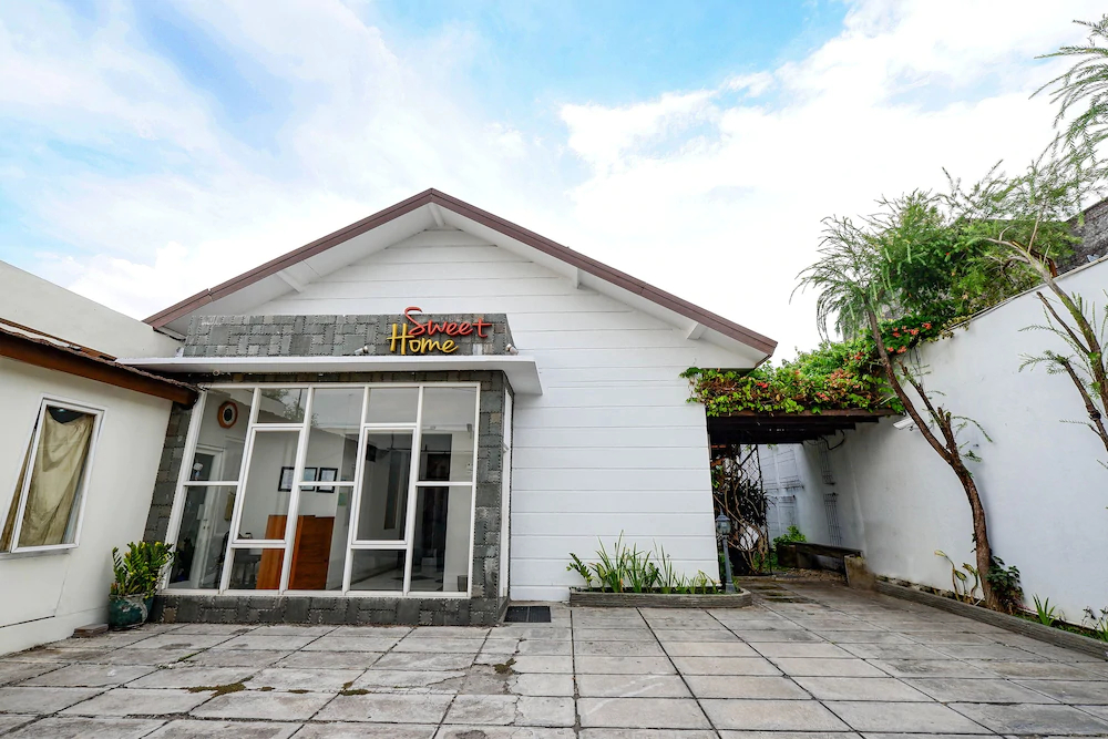 Sweet Home by OYO Rooms