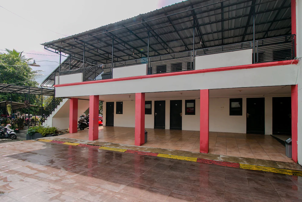 Amazon Homestay Syariah by OYO