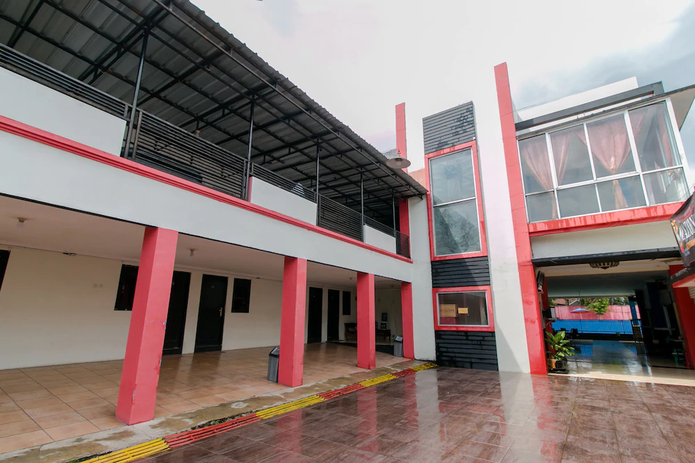 Amazon Homestay Syariah by OYO