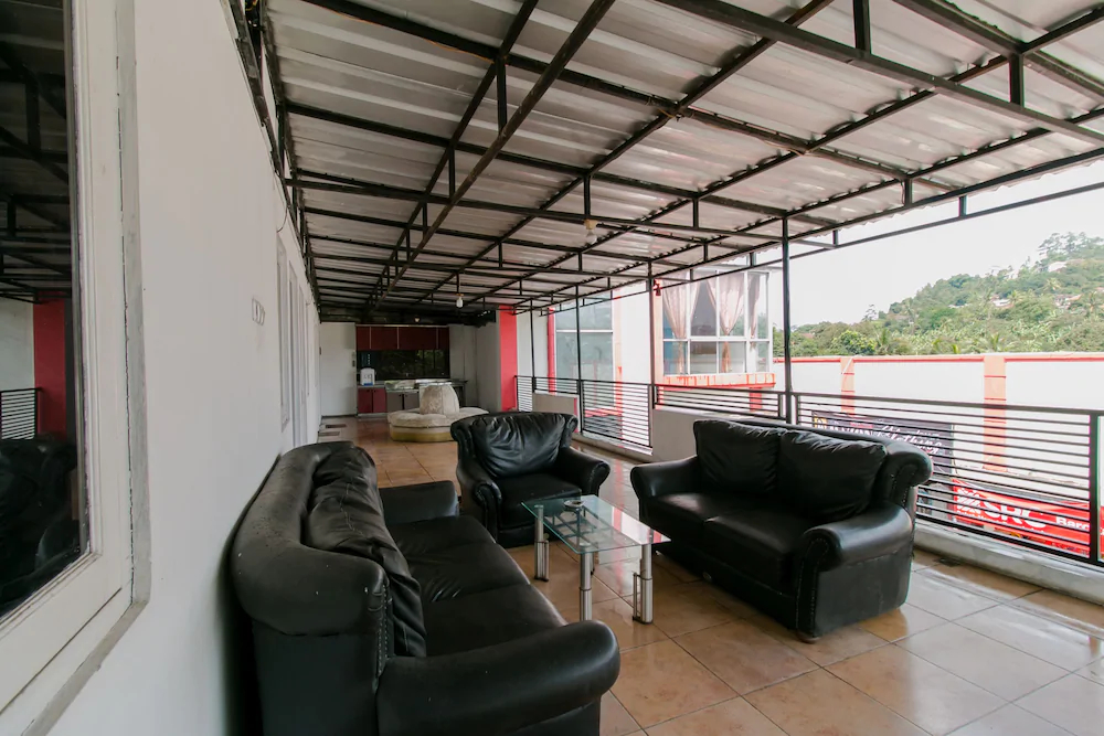 Amazon Homestay Syariah by OYO