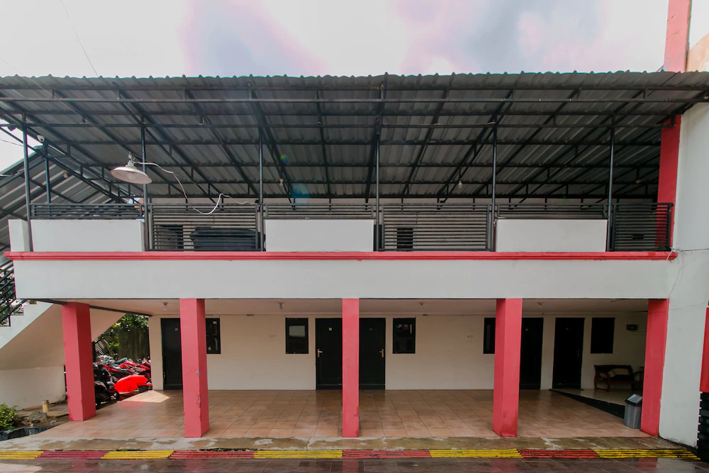 Amazon Homestay Syariah by OYO