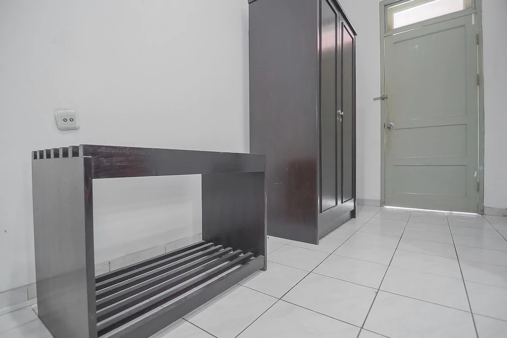 Daun Hijau Hotel by Reddoorz