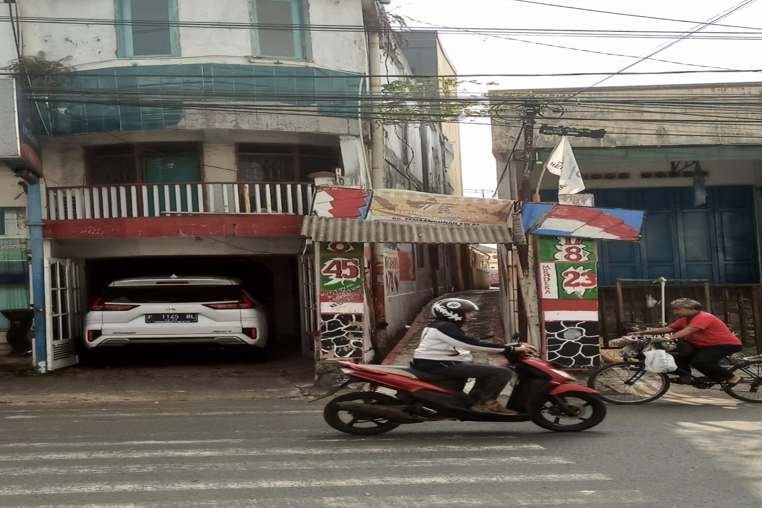 Spot On 93385 Penginapan Hj Lilis 2 Syariah