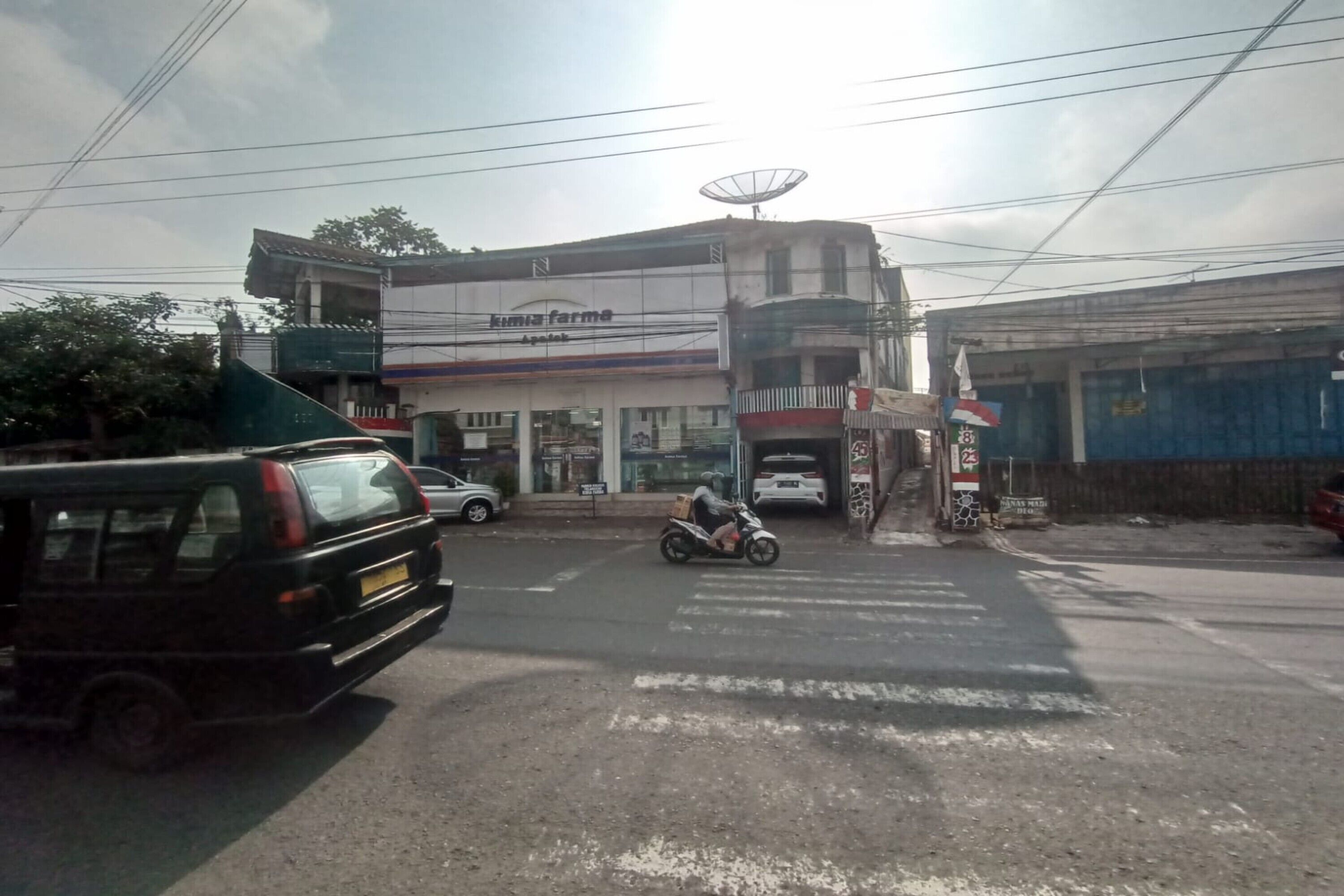 Spot On 93385 Penginapan Hj Lilis 2 Syariah