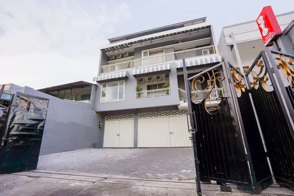 Central City Family Residence by OYO Rooms