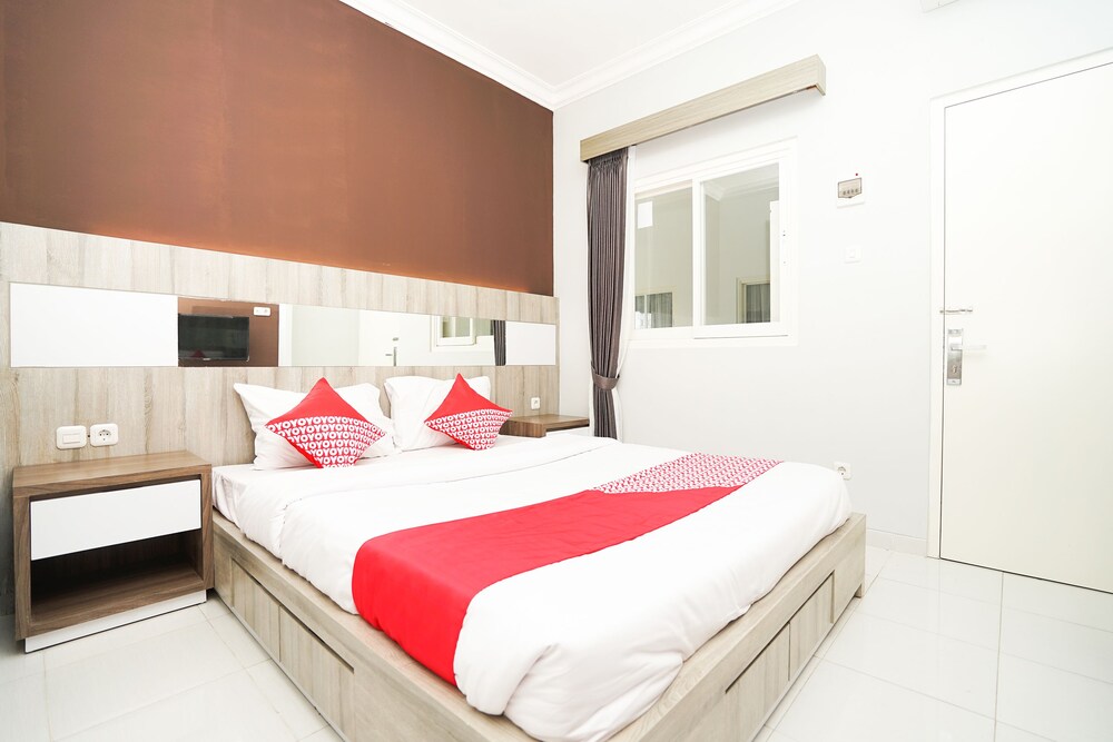 Cipunegara Residence By OYO Rooms