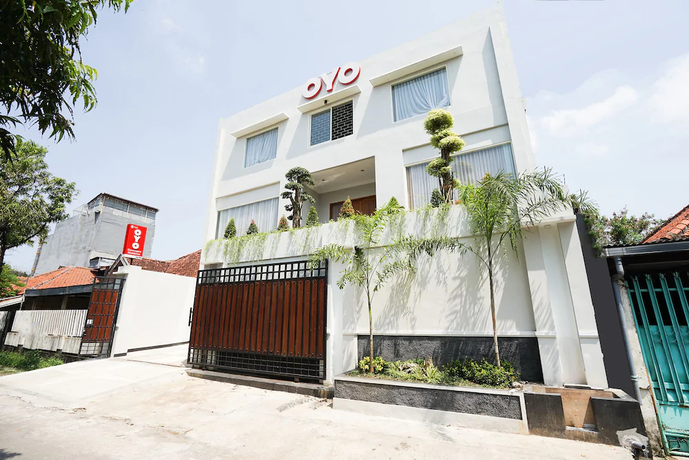 Cipunegara Residence By OYO Rooms