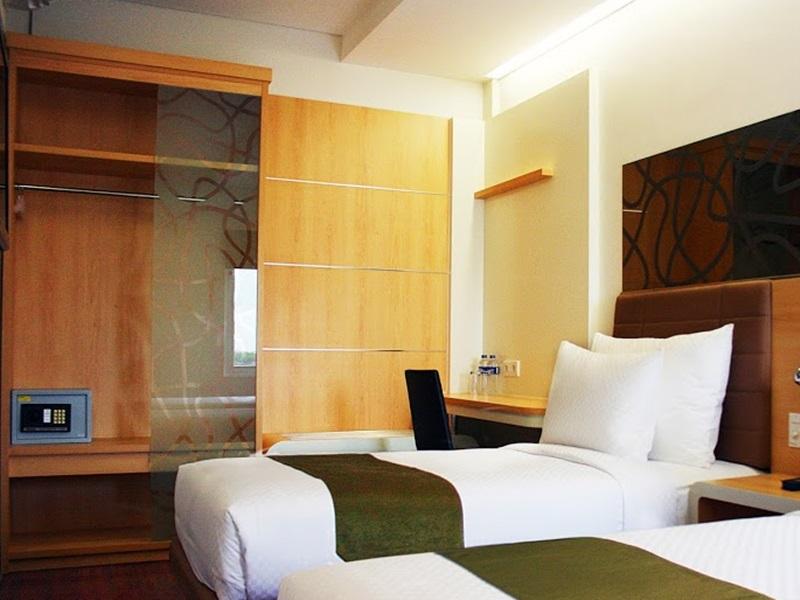 Sub City Hotel