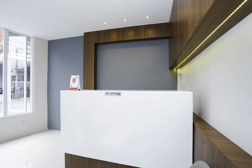 F7 Residence by OYO Rooms