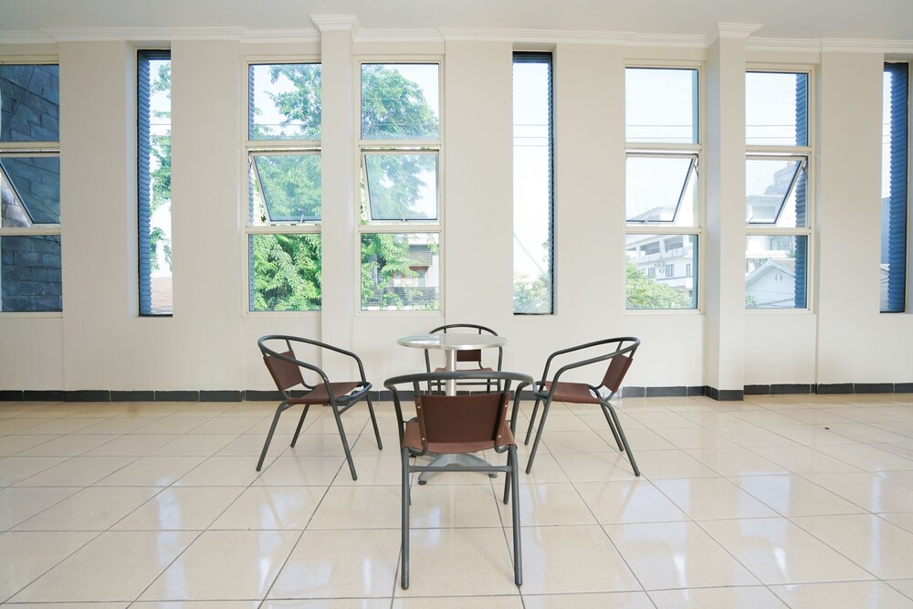 Graha Marina by OYO Rooms