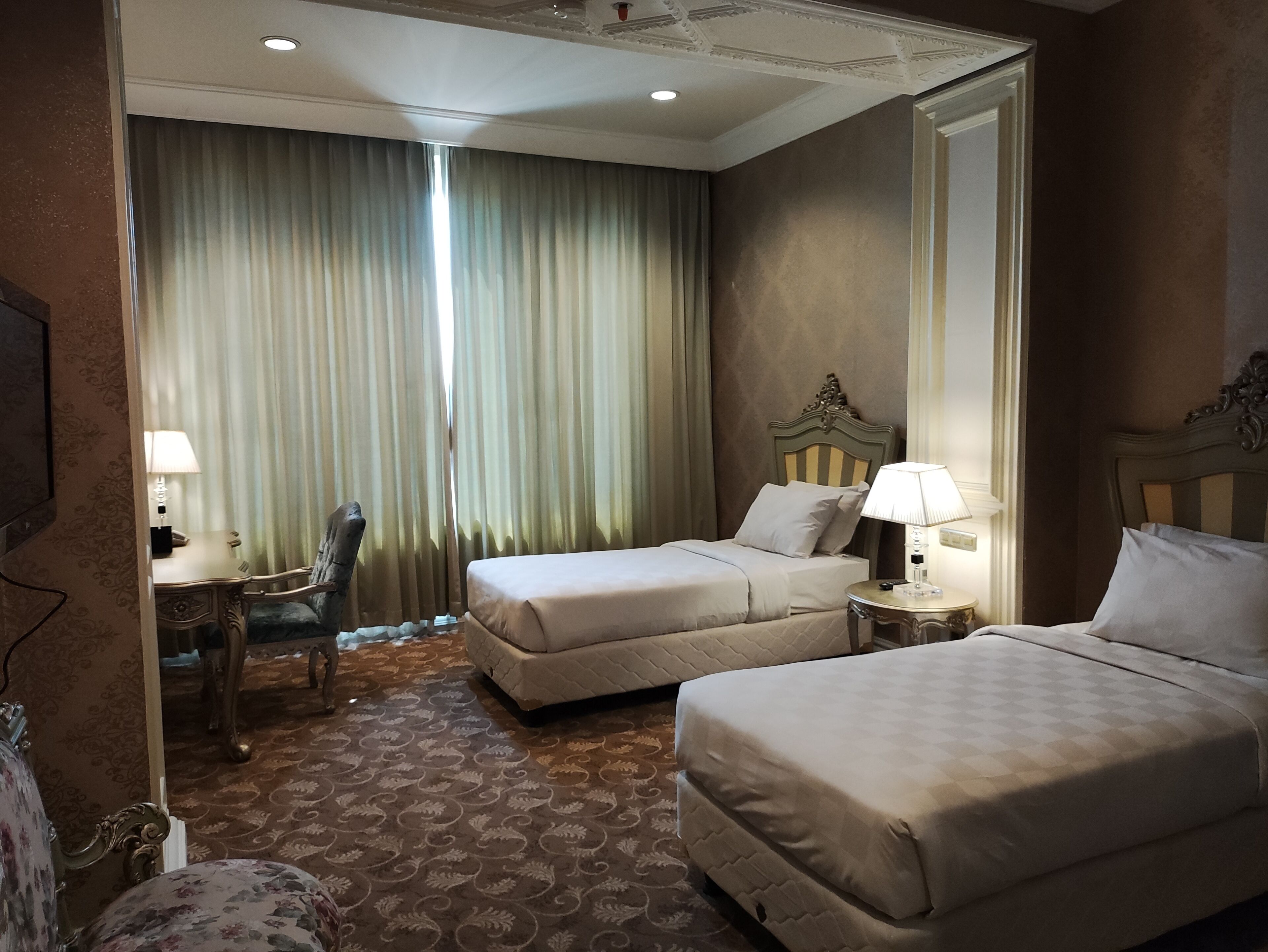 Grand Empire Palace Hotel