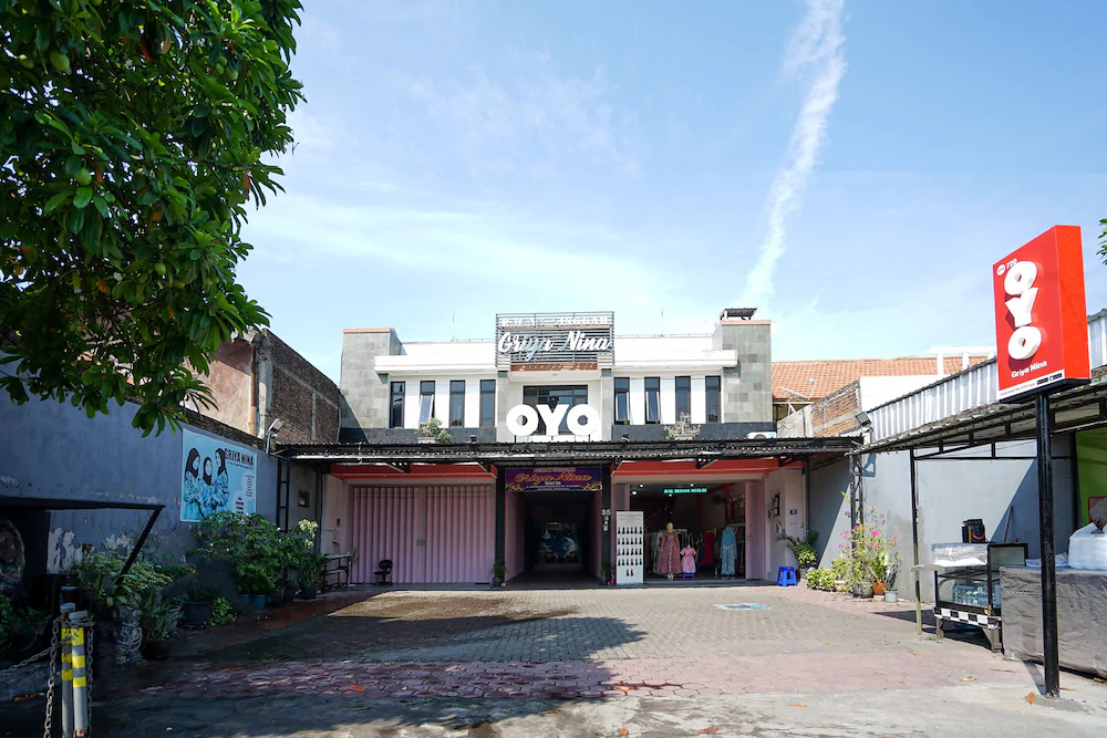 Griya Nina Syariah by OYO Rooms