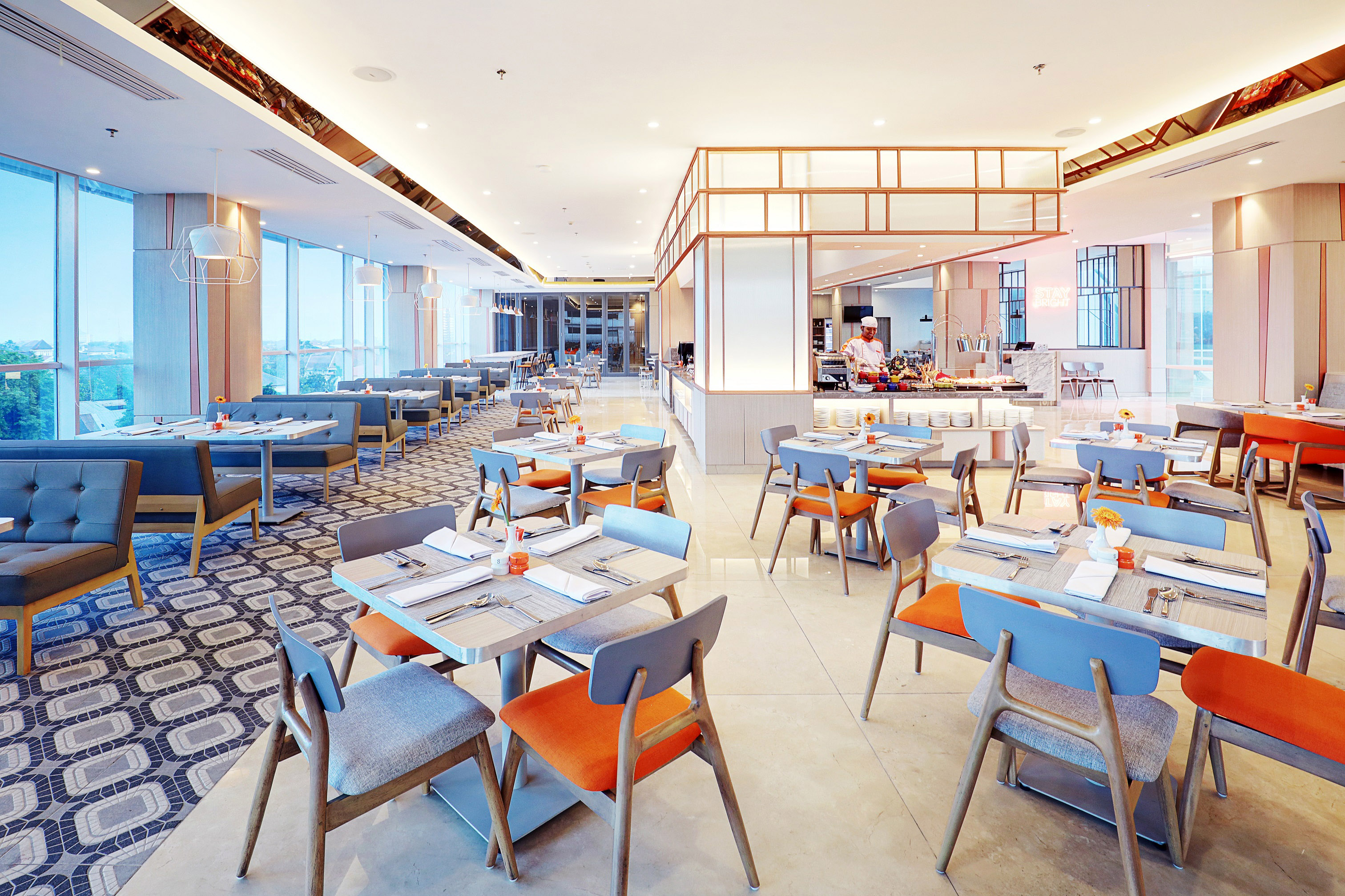 Harris Hotel & Conventions Roundabout Satellite Surabaya