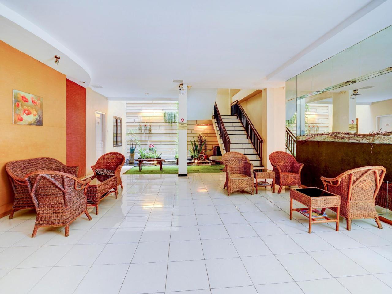 Hotel 22 by OYO Rooms
